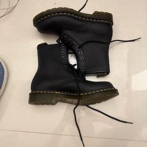 NEW Dr. Martens 1460 Leather Boots US 9